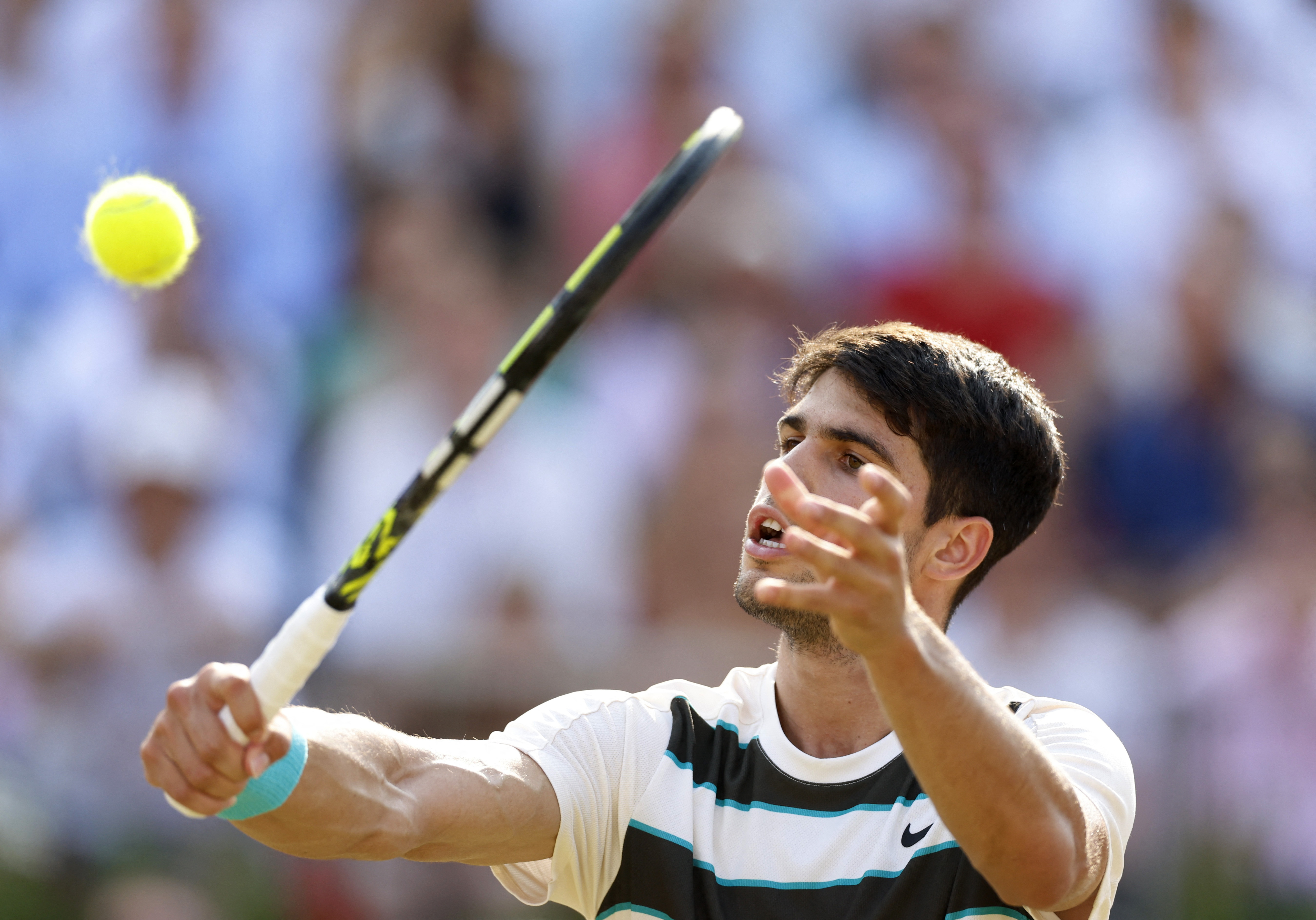 DBGame-西班牙网球队完胜英国网球队，阿尔卡拉斯爆发神勇的简单介绍