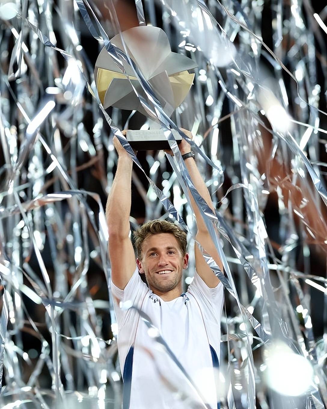 DB电竞-英格兰球队豪取胜利，斩获重要胜利的简单介绍