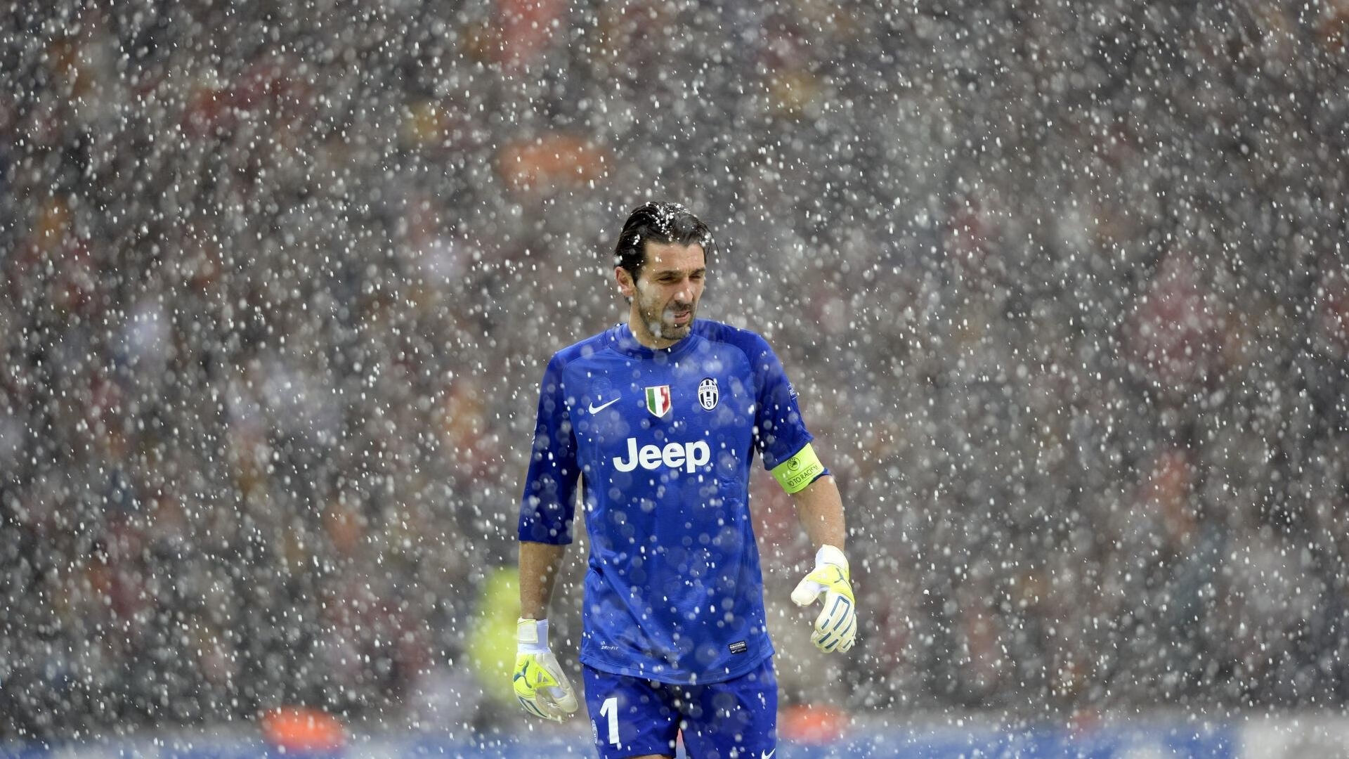 DB电竞平台-武切维奇破纪录之夜,尼克斯力克篮网展现坚韧本色